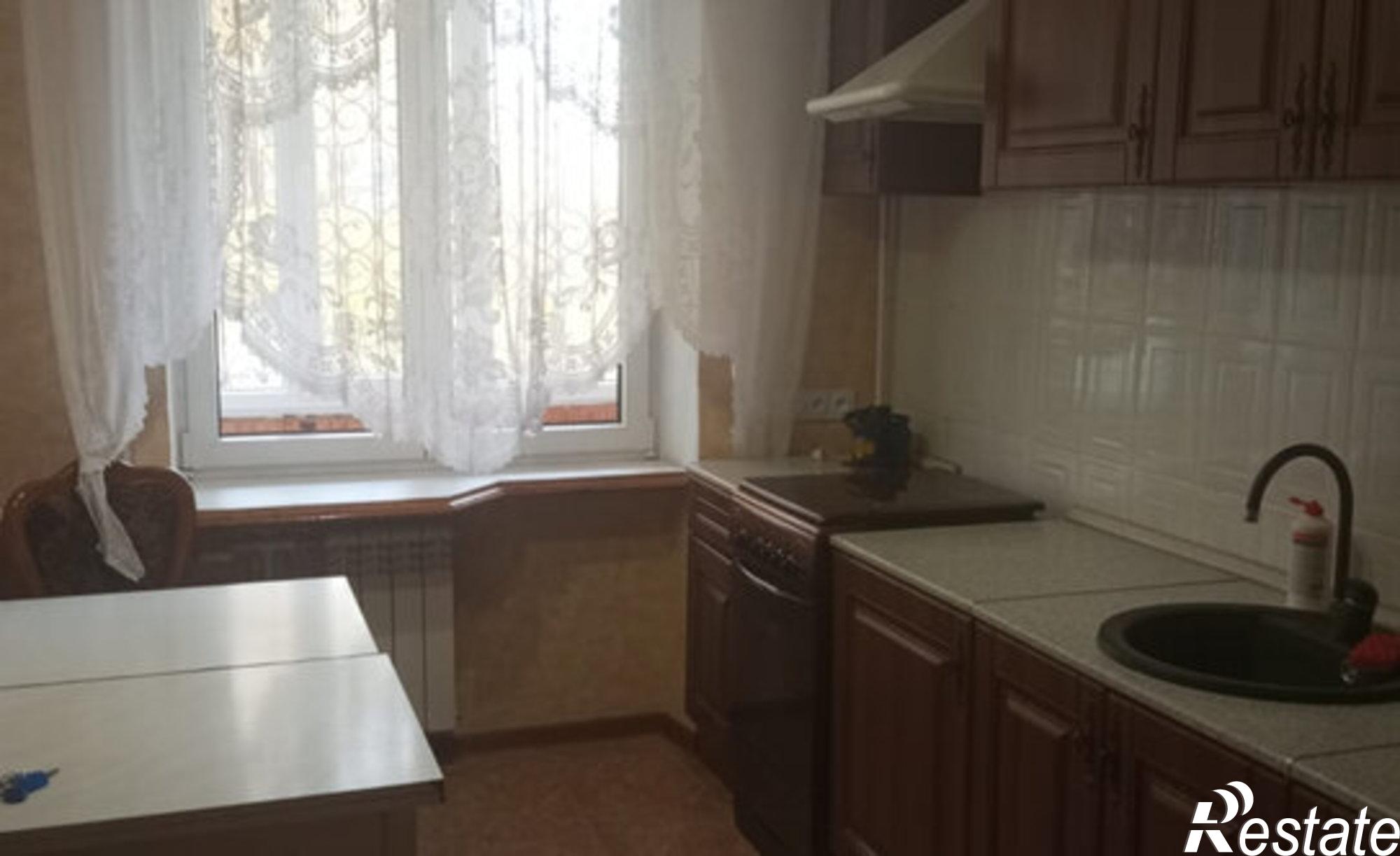 Купить квартиру за 10 000 000 рублей на ул им.60-летия Октября, 22а