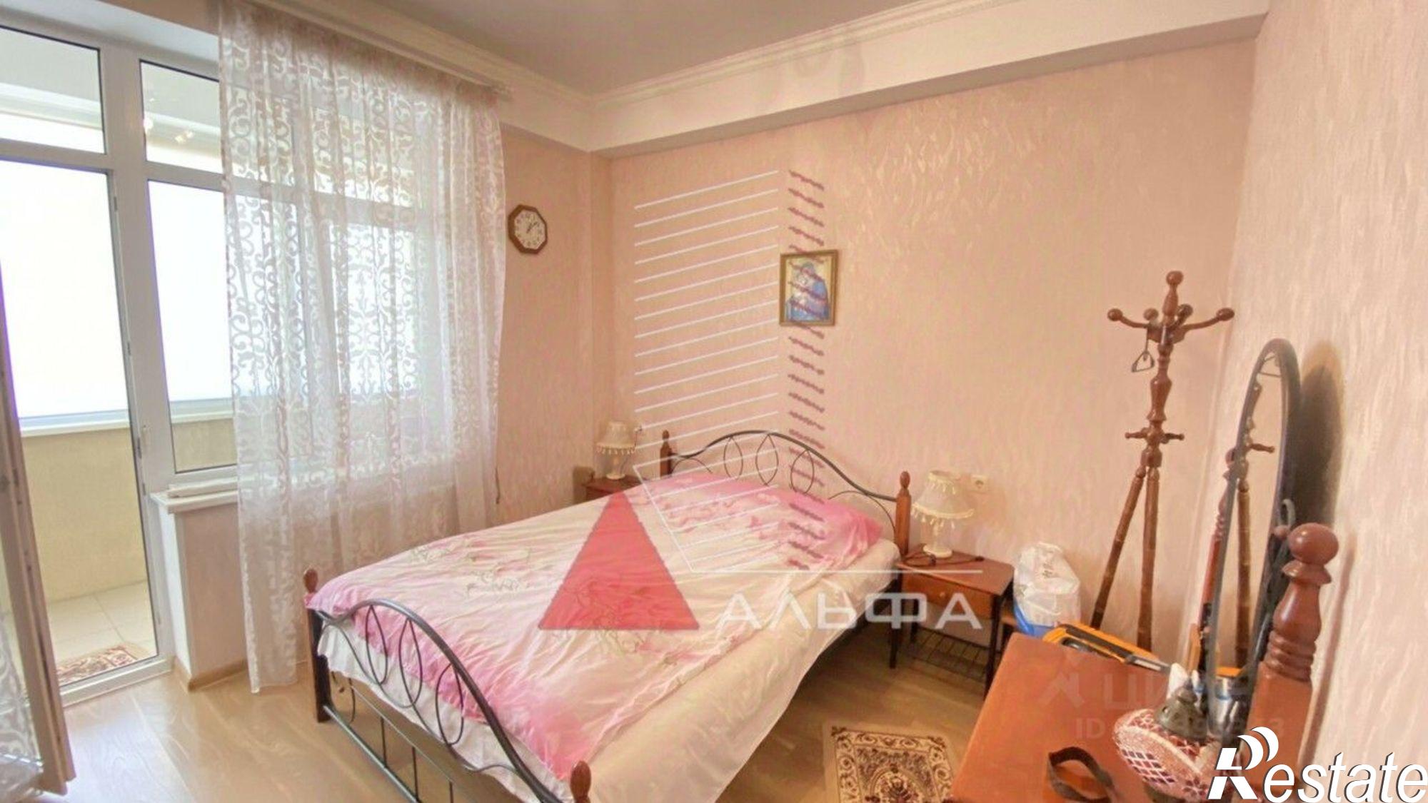 Купить квартиру за 16 300 000 рублей на улица Полупанова, 27А