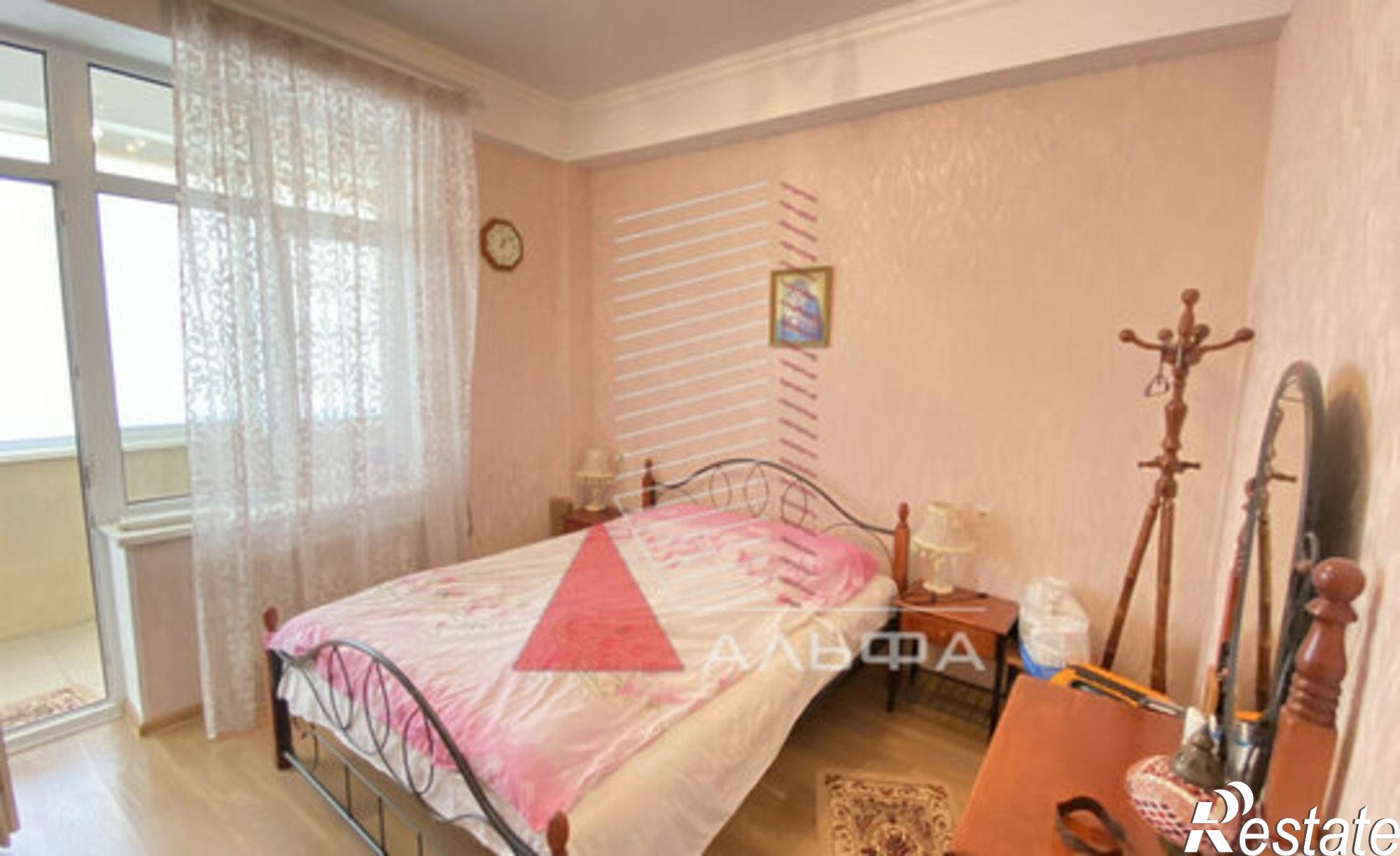 Купить квартиру за 16 300 000 рублей на ул Полупанова, 27А