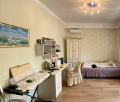 2-комн, 87кв м, этаж 2/5 улица Полупанова, 27А