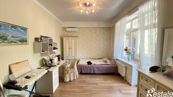 2-комн квартира улица Полупанова, 27А,  д. 27А