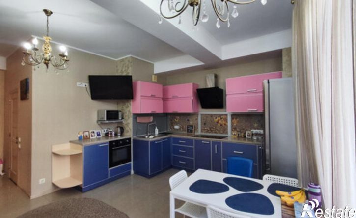 3-комн квартира улица Полупанова, 27А,  д. 27А