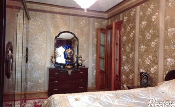 4-комн квартира улица Некрасова, 92,  д. 92