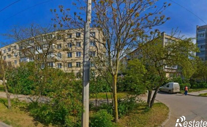 2-комн квартира улица 60-летия Октября, 16,  д. 16