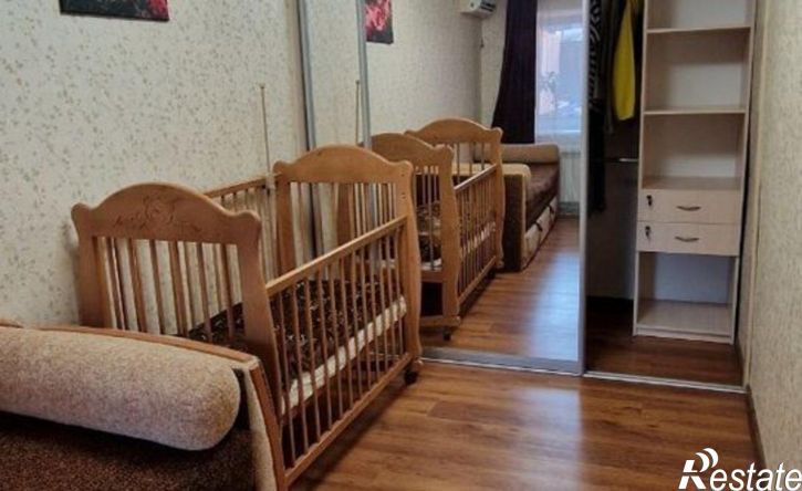3-комн квартира ул Толстого, 8,  д. 8