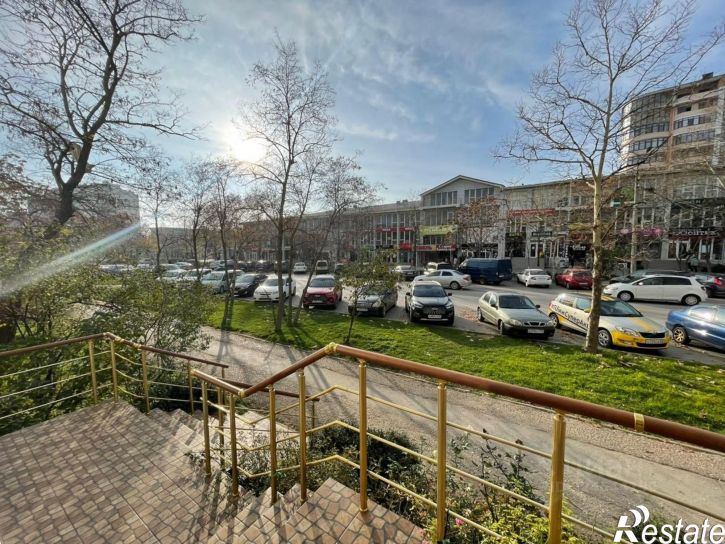 2-комн квартира проспект Победы, 30,  д. 30