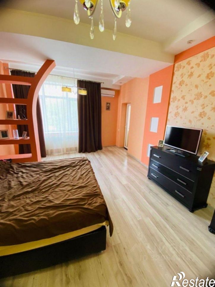 3-комн квартира ул Полупанова, 27,  д. 27