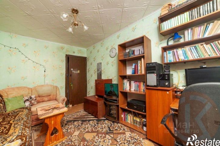 2-комн квартира улица Конституции, 32,  д. 32