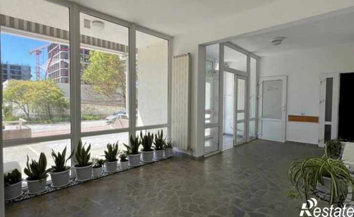 4-комн квартира улица Демышева, 121,  д. 121