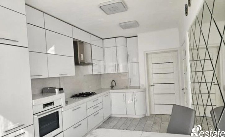 2-комн квартира пр-кт Победы, 85А,  д. 85А