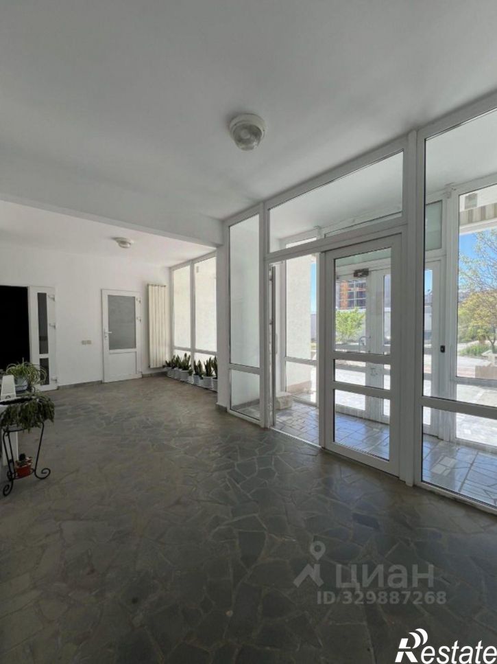 4-комн квартира улица Демышева, 99,  д. 99