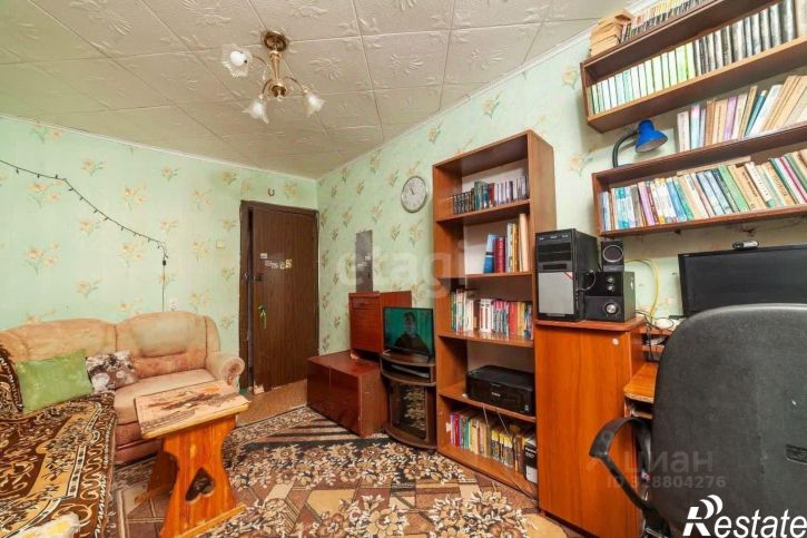 2-комн квартира улица Конституции, 32,  д. 32