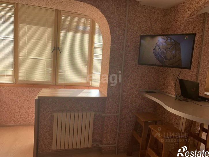 4-комн квартира проспект Победы, 62,  д. 62