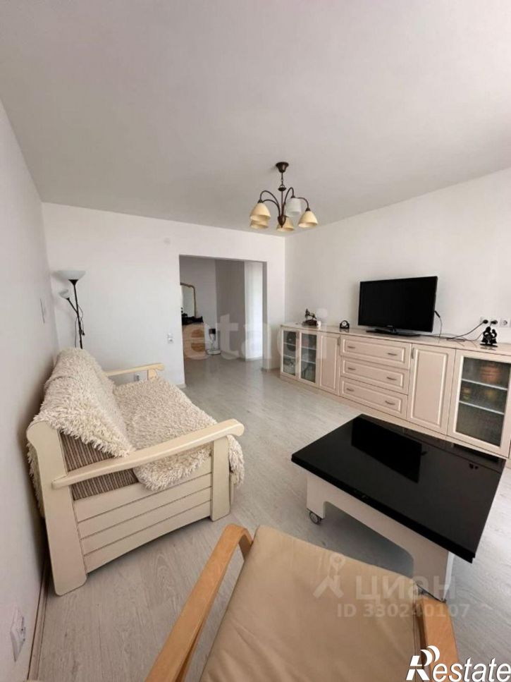3-комн квартира проспект Победы, 85,  д. 85
