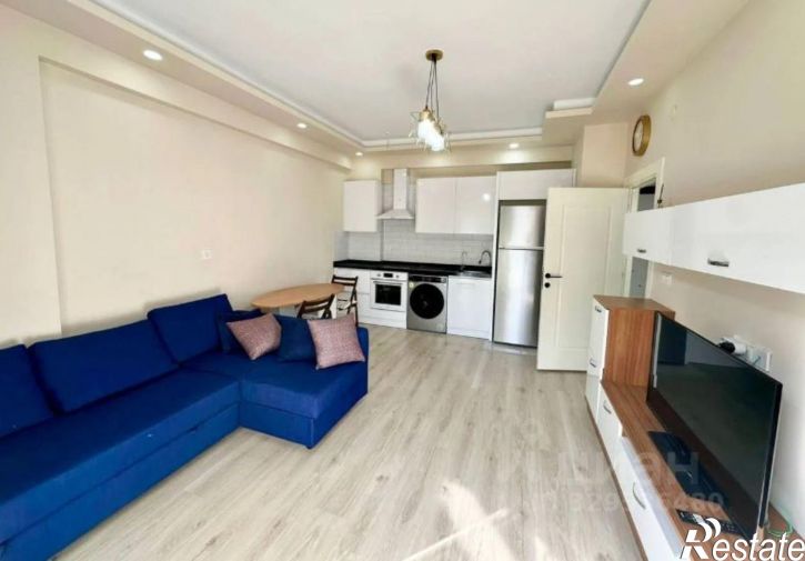 2-комн квартира проспект Победы, 4,  д. 4