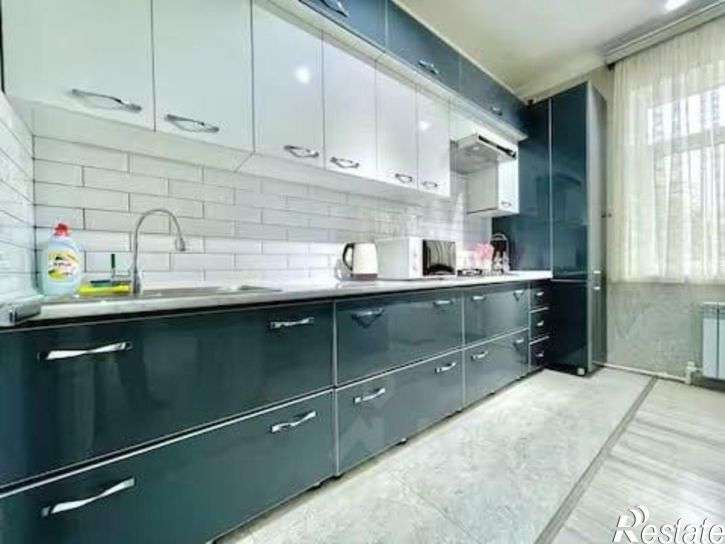 2-комн квартира улица Полупанова, 54А,  д. 54А