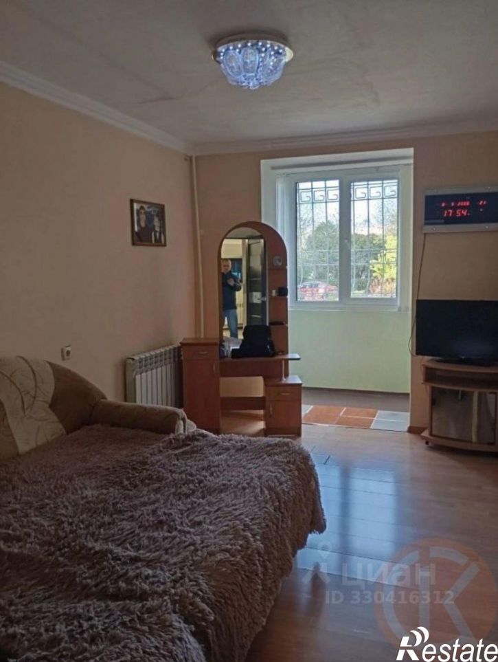 4-комн квартира пр-кт Победы, 64,  д. 64