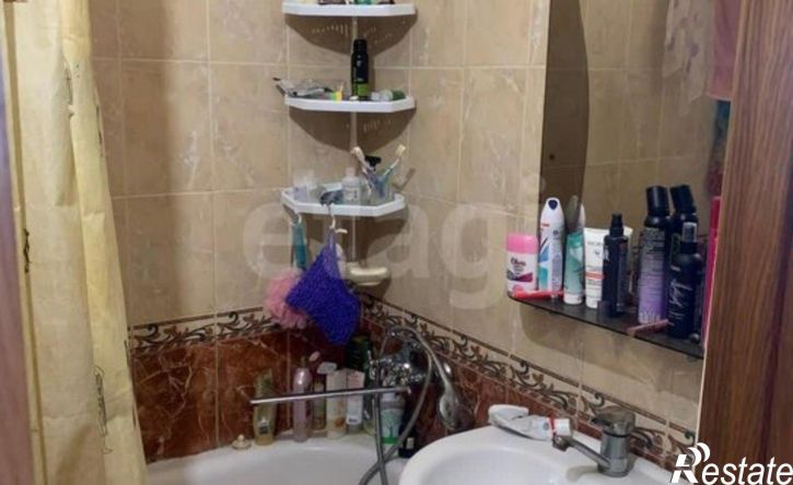 3-комн квартира улица 60-летия Октября, 28,  д. 28