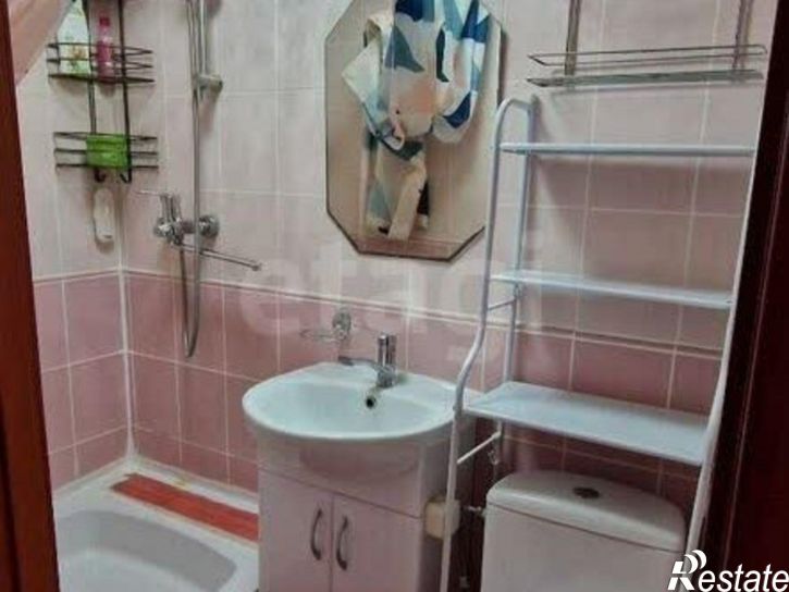 3-комн квартира ул Толстого, 8,  д. 8
