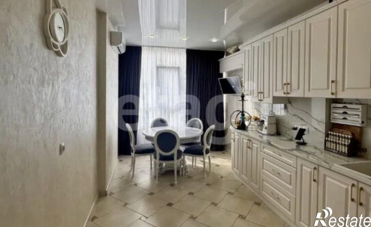 2-комн квартира пр-кт Победы, 85А,  д. 85А