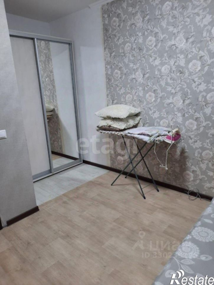 3-комн квартира улица Конституции, 5,  д. 5