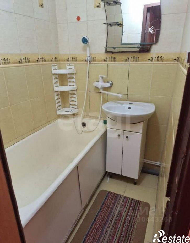 3-комн квартира ул Адмирала Кантура, 1,  д. 1
