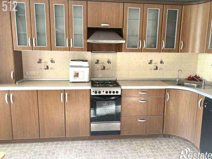 4-комн квартира проспект Победы, 62,  д. 62