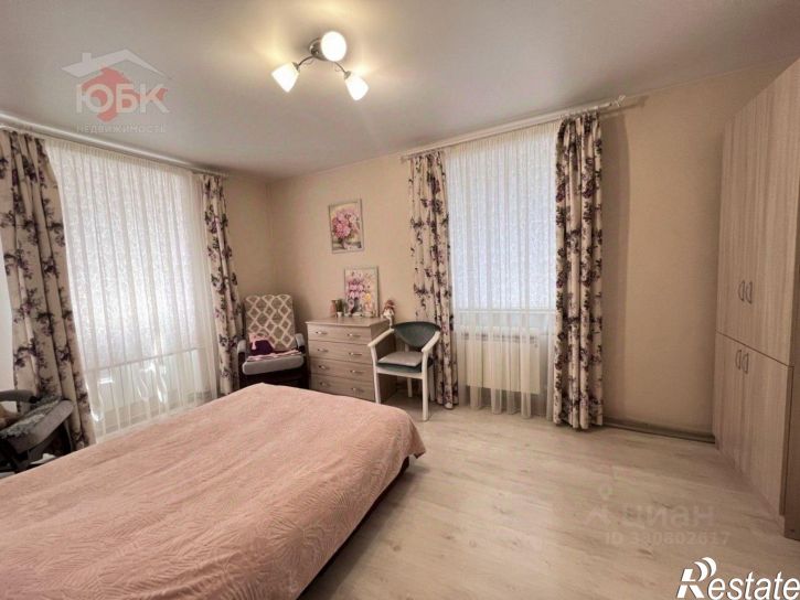 4-комн квартира улица Конституции, 3А,  д. 3А