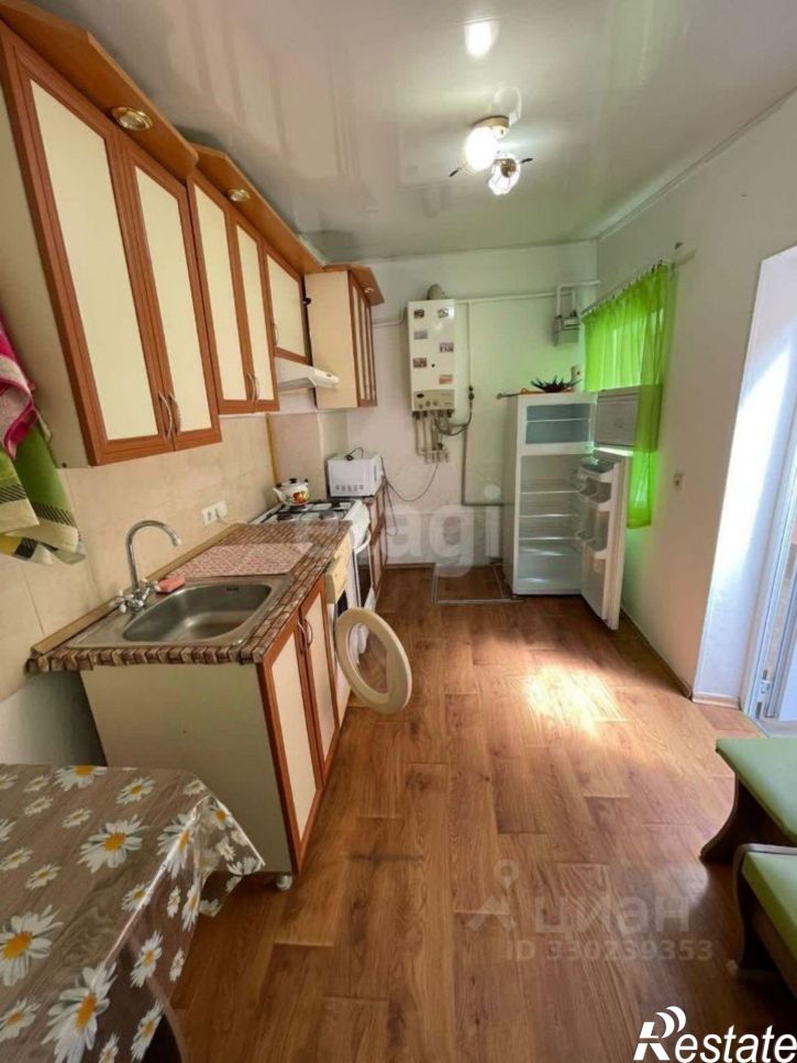 2-комн квартира Средняя улица, 20,  д. 20