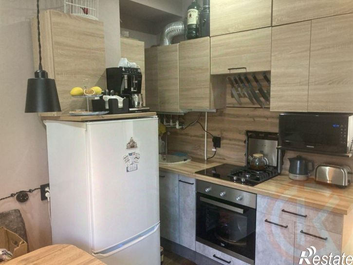 2-комн квартира Коленный пер, 8/7,  д. 8/7