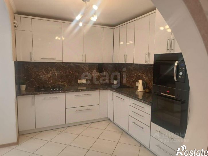 3-комн квартира Луговая улица, 11,  д. 11