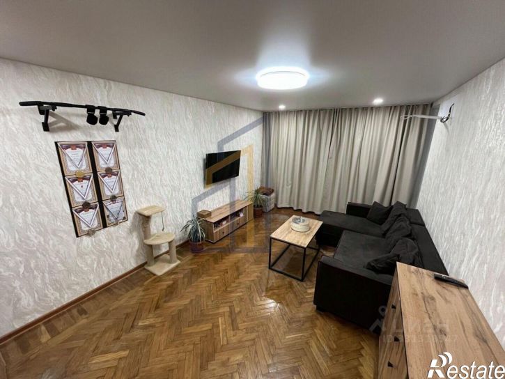 3-комн квартира улица 60-летия Октября, 28,  д. 28