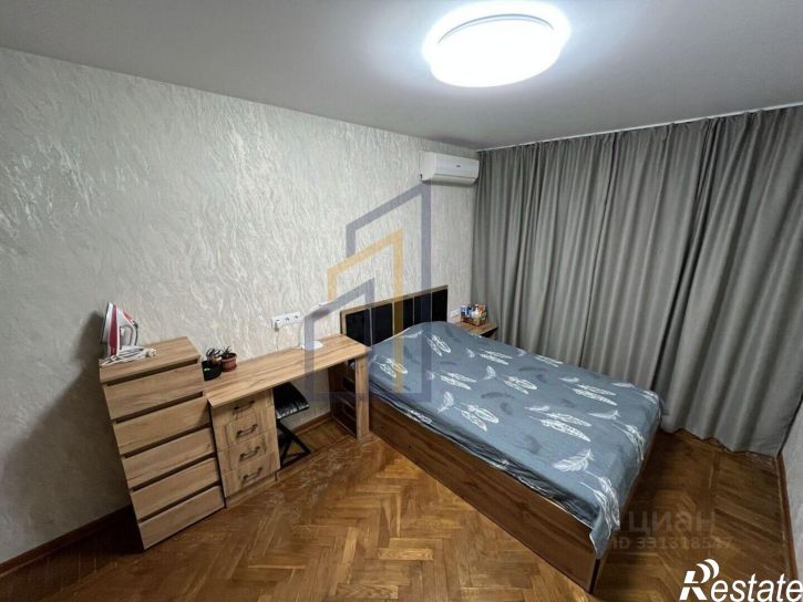 3-комн квартира улица 60-летия Октября, 28,  д. 28