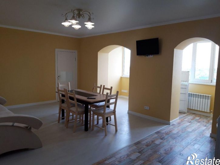 3-комн квартира улица Толстого, 38А,  д. 38А