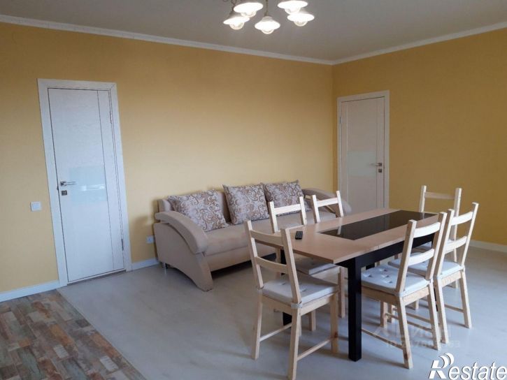 3-комн квартира улица Толстого, 38А,  д. 38А
