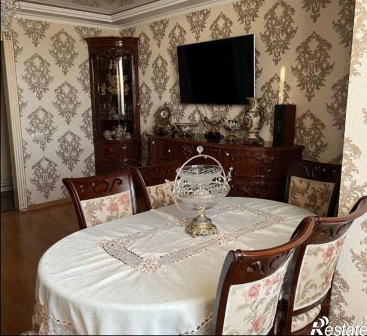 4-комн квартира ул им.9-го Мая, 80,  д. 80