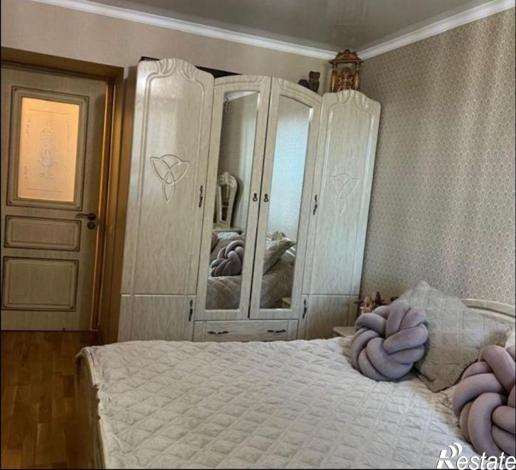 4-комн квартира ул им.9-го Мая, 80,  д. 80