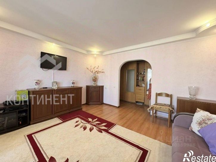 3-комн квартира проспект Победы, 37,  д. 37
