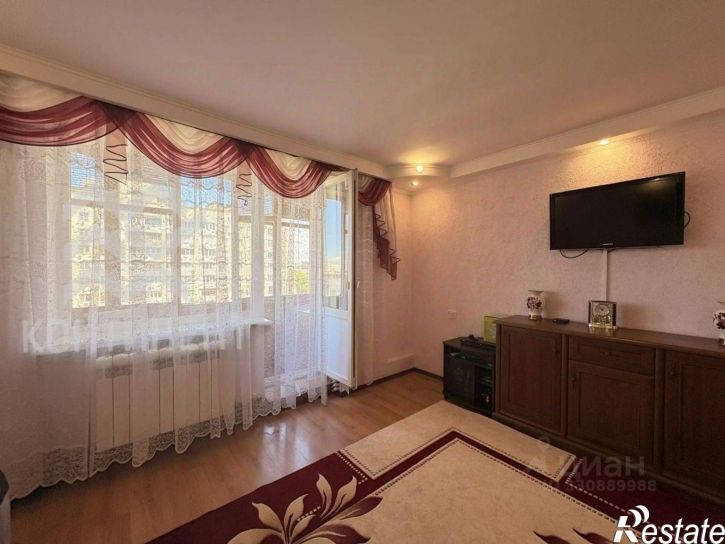3-комн квартира проспект Победы, 37,  д. 37