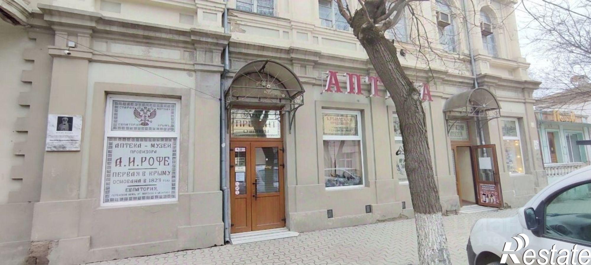 Купить торговое помещение за 44 916 200 рублей на ул Караева, 4