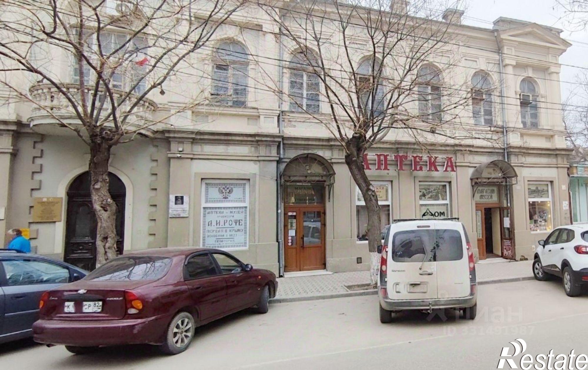Купить торговое помещение за 44 916 200 рублей на ул Караева, 4