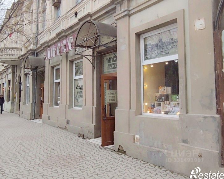 Торговое помещение ул Караева, 4,  д. 4