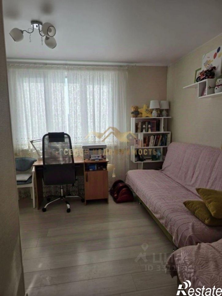 4-комн квартира улица Конституции, 3А,  д. 3А