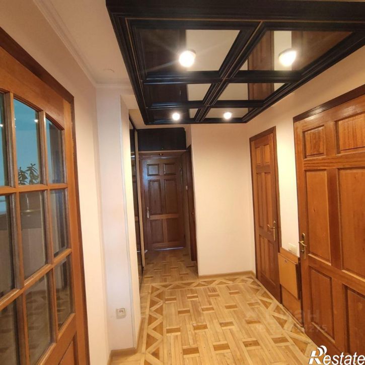 3-комн квартира ул Демышева, 100А,  д. 100А