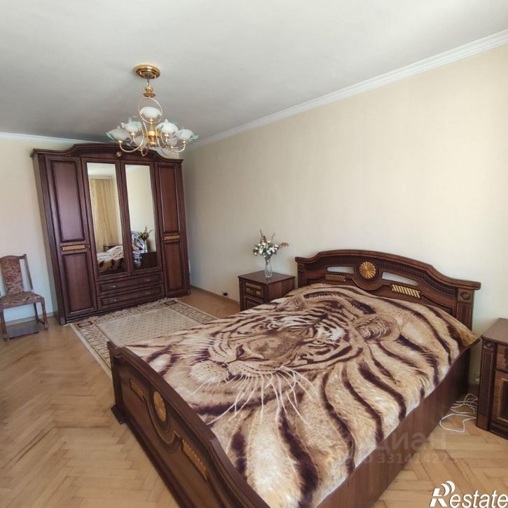 3-комн квартира ул Демышева, 100А,  д. 100А