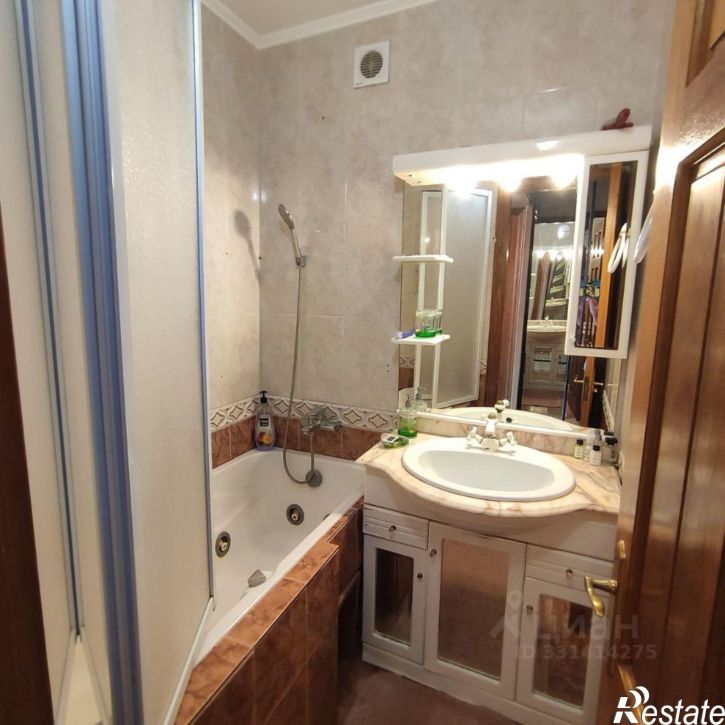 3-комн квартира ул Демышева, 100А,  д. 100А