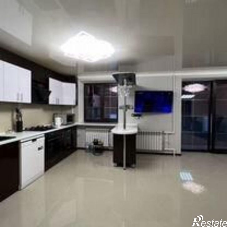 4-комн квартира пр-кт Победы, 62,  д. 62
