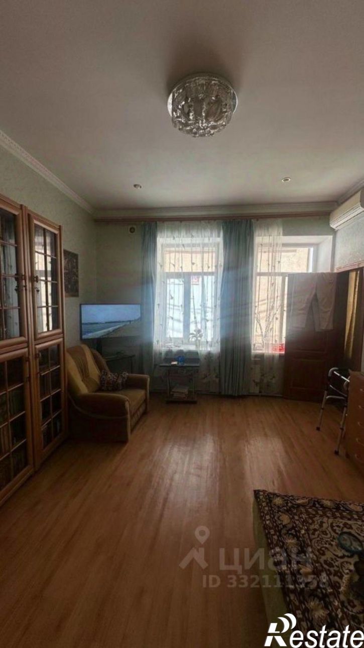 3-комн квартира ул Революции, 64,  д. 64