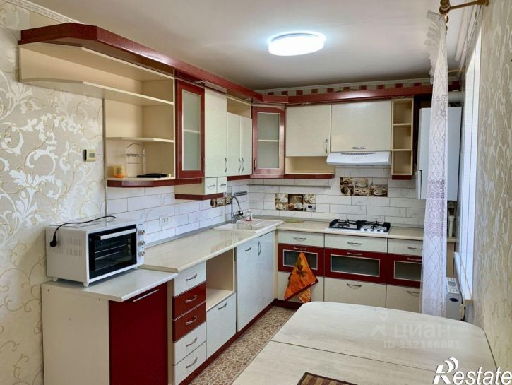 3-комн квартира пр-кт Победы, 63,  д. 63