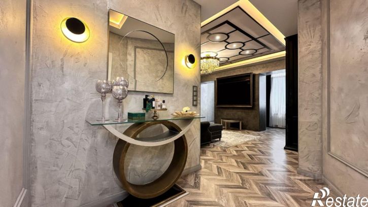 5-комн квартира ул Толстого, 38А,  д. 38А